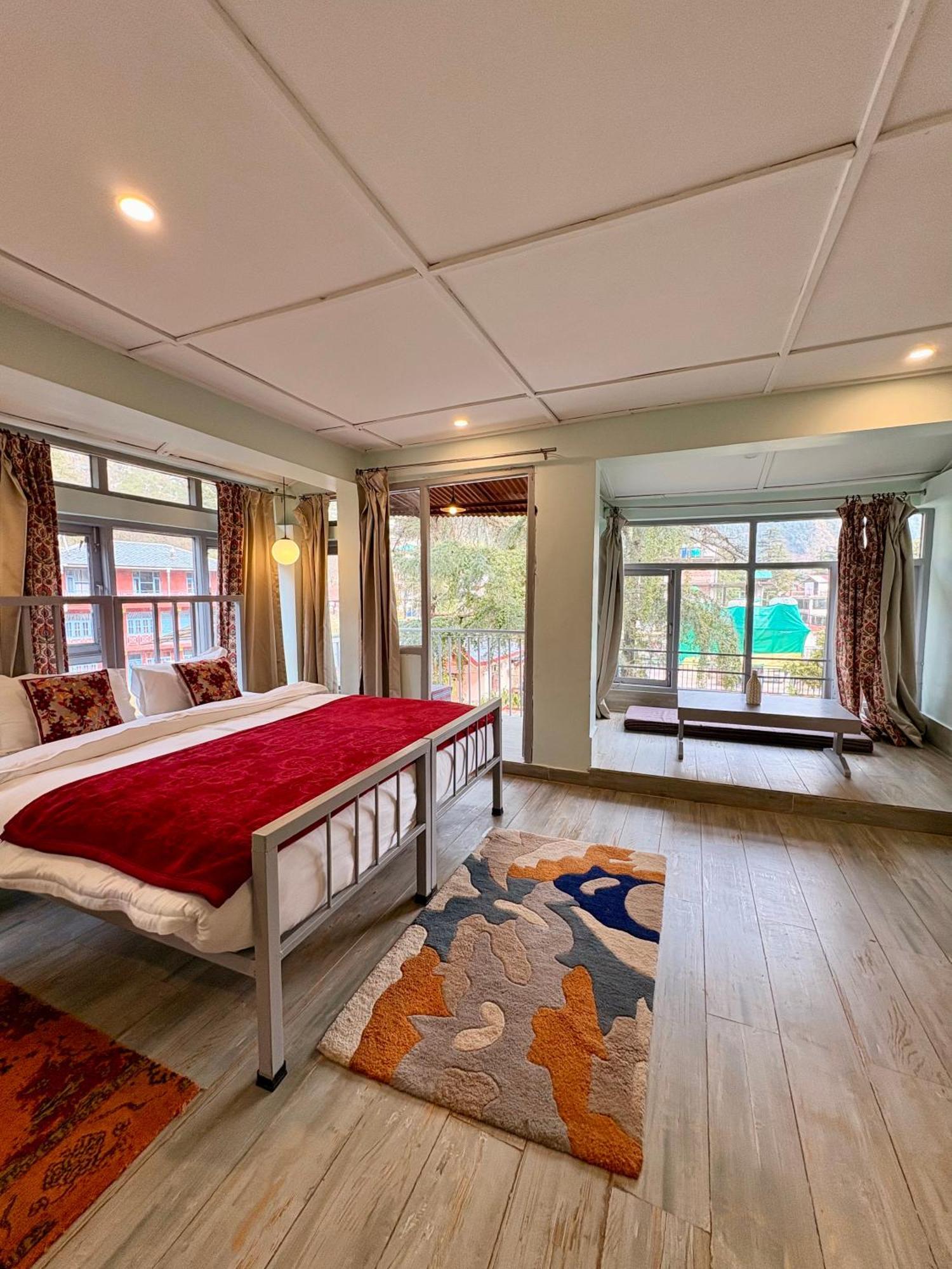 Eevolve Dharamkot - An Eco Hostel McLeod Ganj Exterior photo